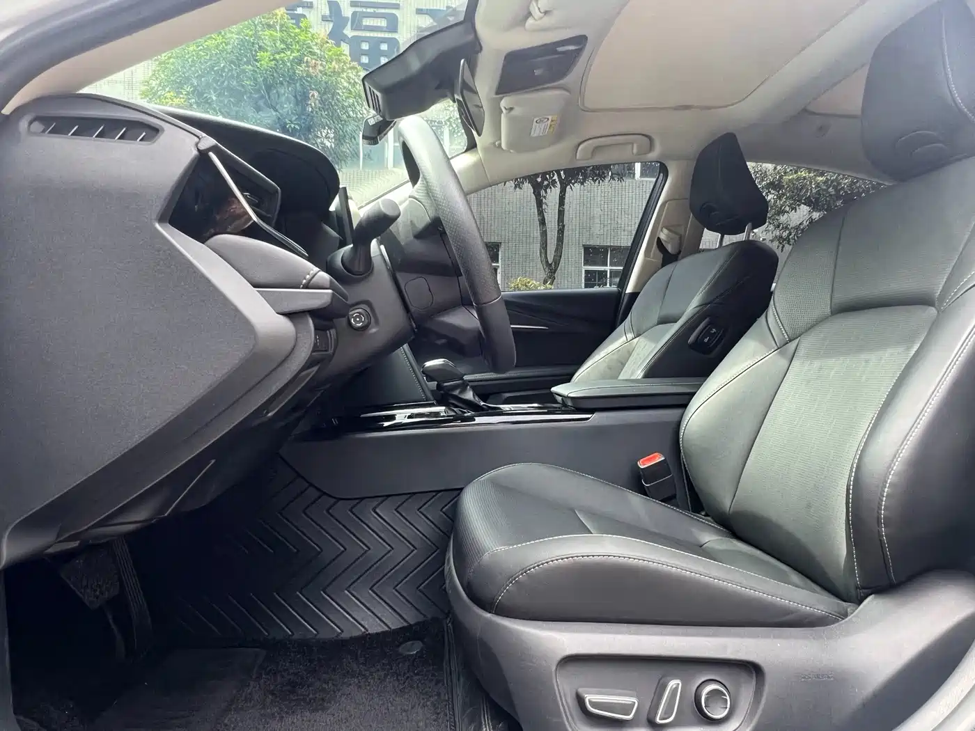 Фото 7 - Toyota Camry