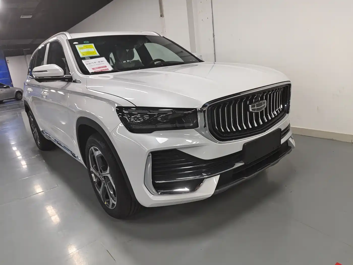 Фото 3 - Geely Xingyue L