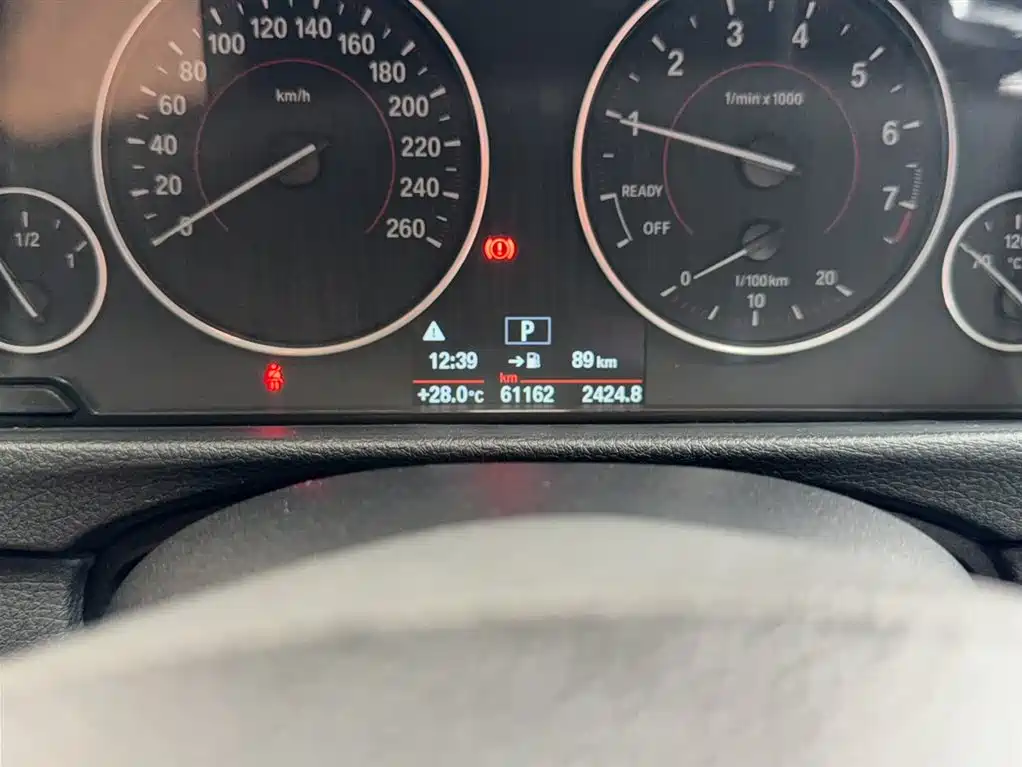 BMW 3 Series 2017 320i M Sport фото 11