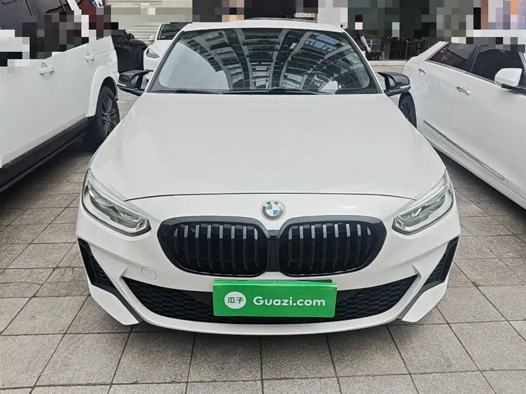 BMW 1 Series 2019 120i Leading M Sport Package фото 3