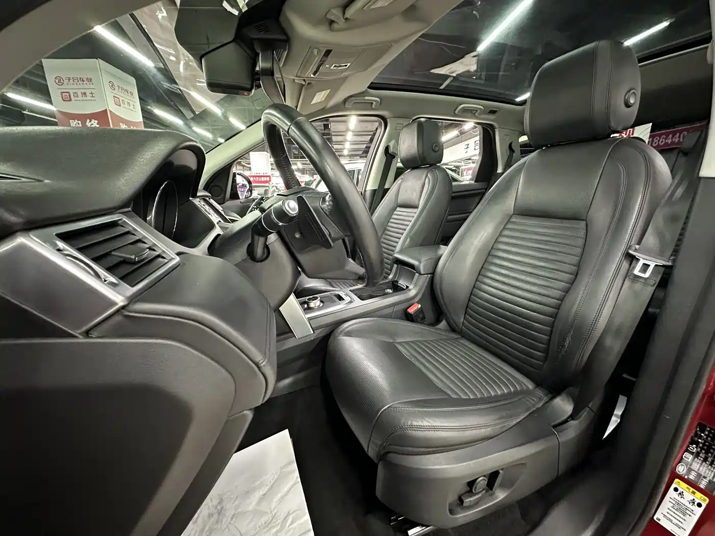 Land Rover Discovery Sport (Import) 2015 2.0T HSE Luxury фото 32