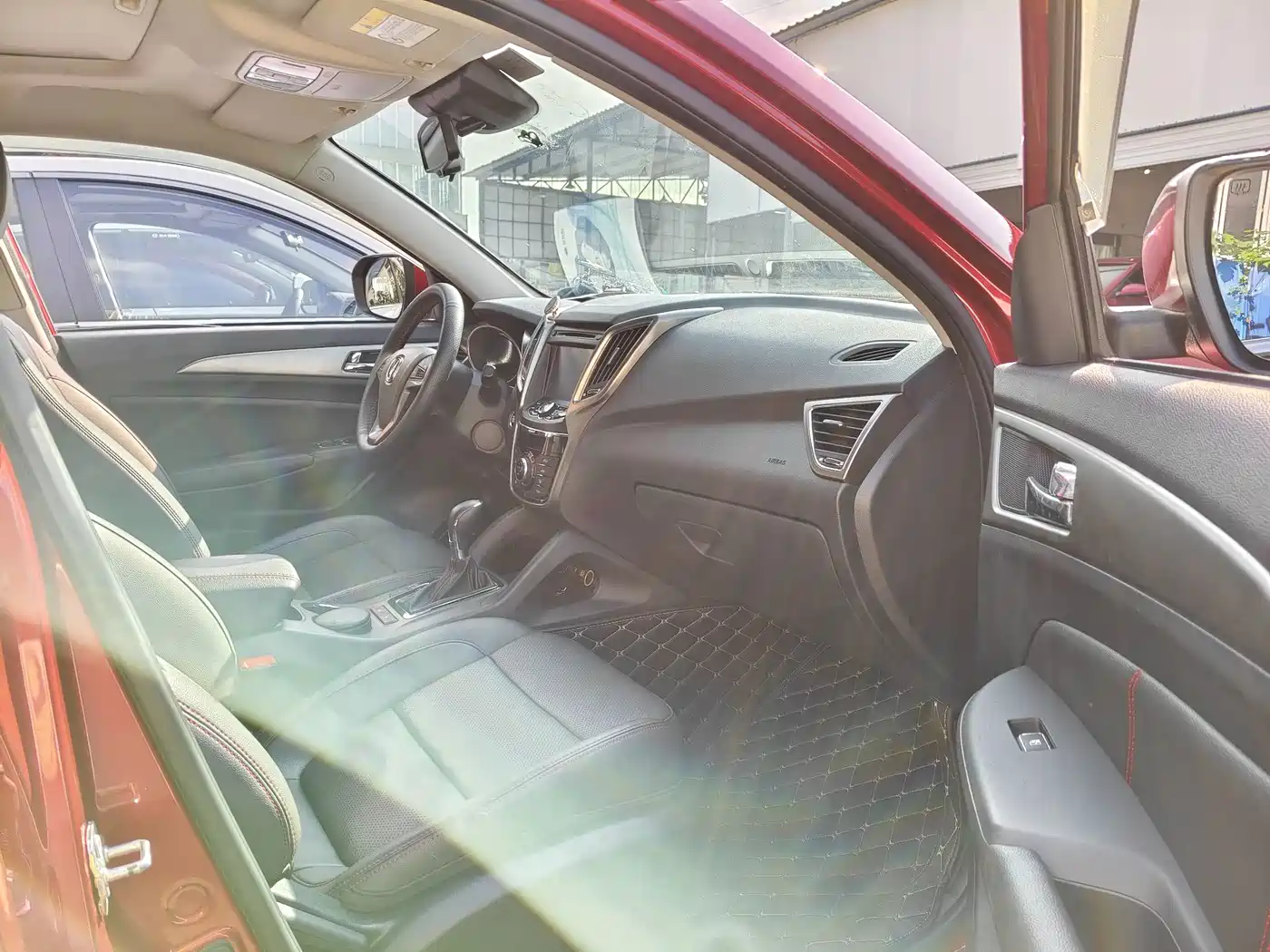 Фото 7 - Changan CS75