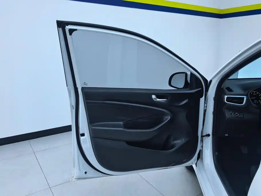 Hyundai Verna 2019 2017 1.4L Manual Renewal Edition China VI