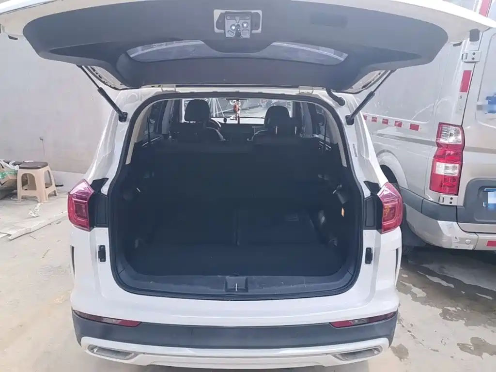 SWM Motor SWM G05 2021 2021 PRO 1.5T Automatic Luxury 7-seater