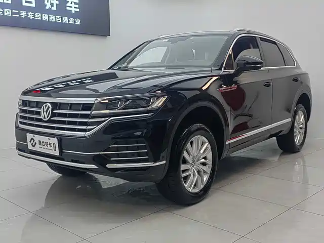 VOLKSWAGEN TOUAREG