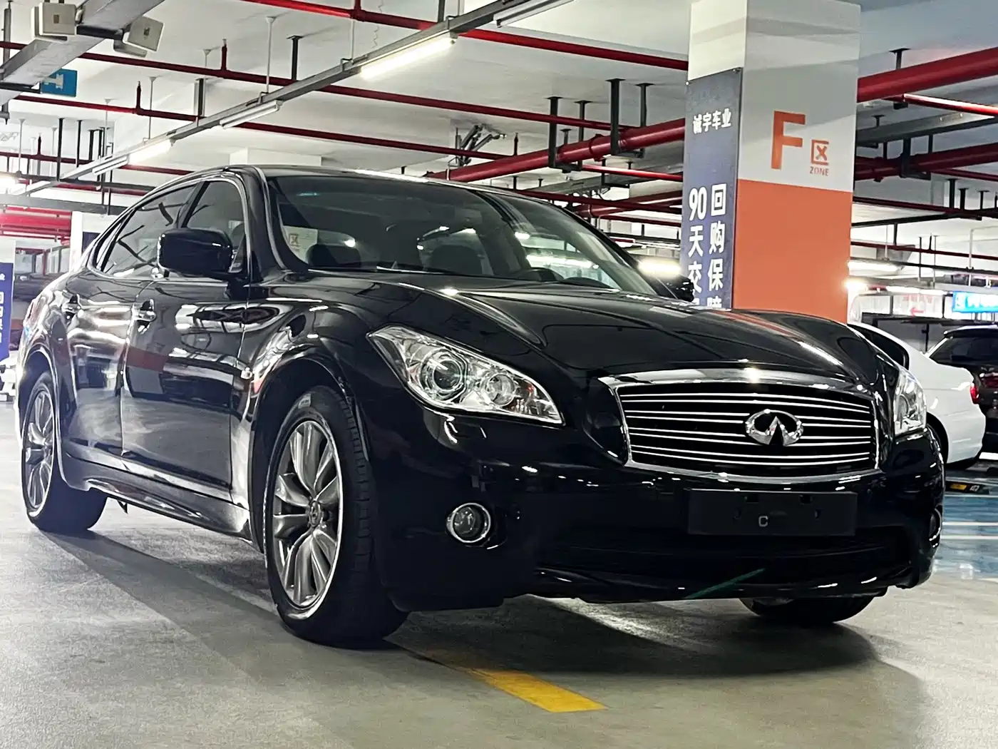 Infiniti Q70 2013 Q70L 2.5L Premium фото 3