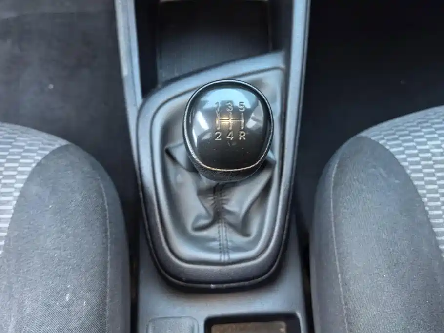 Hyundai Verna 2019 2017 1.4L Manual Renewal Edition China VI