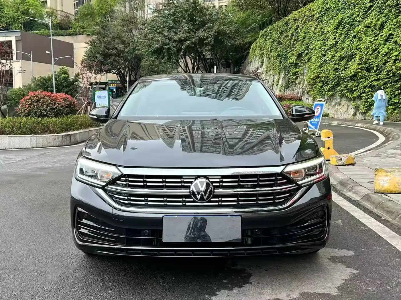 Volkswagen Sagitar 2025 300TSI DSG Surpass Edition фото 2