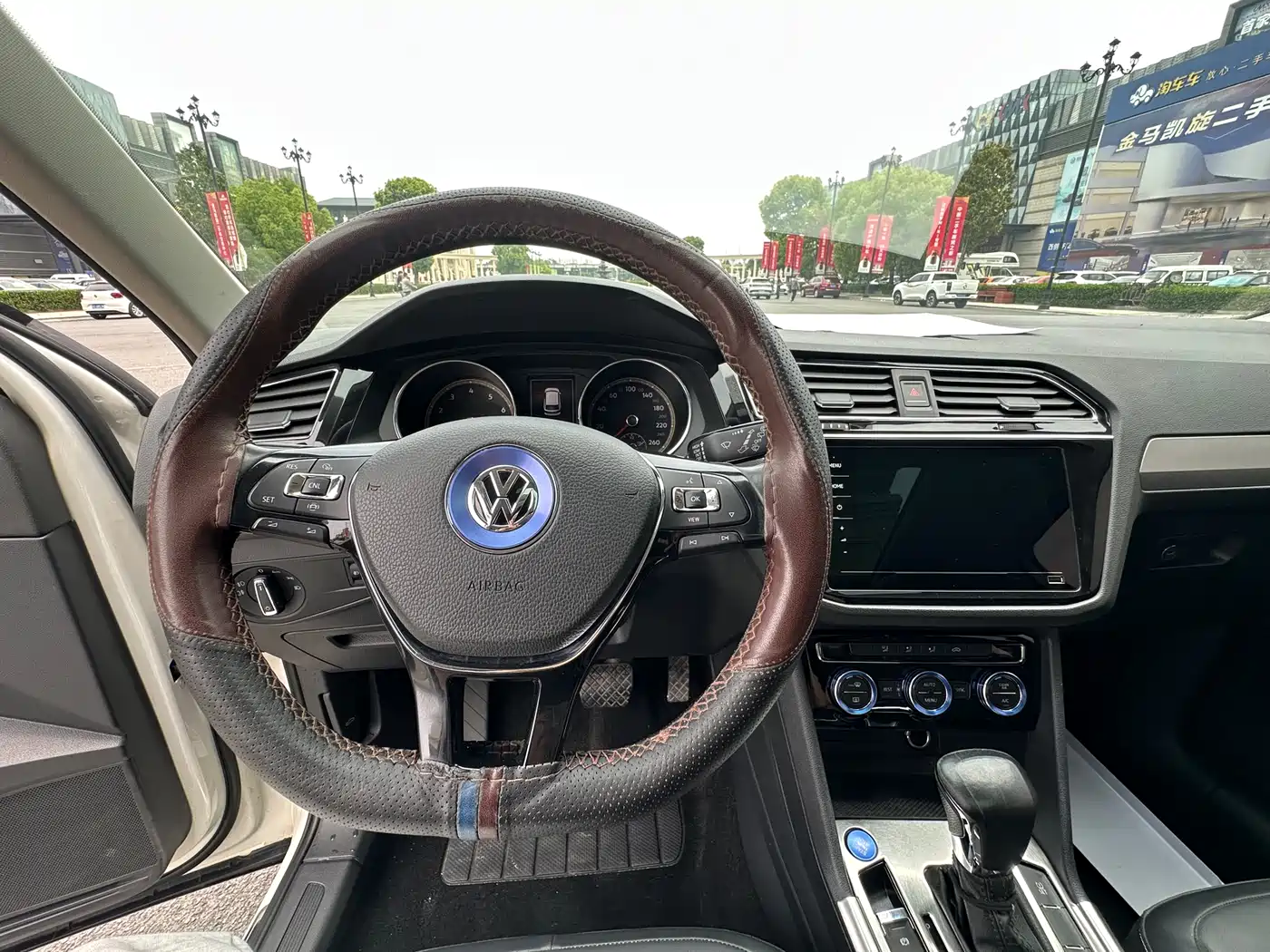 Volkswagen Tiguan L 2020 330TSI Auto 2WD Panorama Comfort China VI фото 14