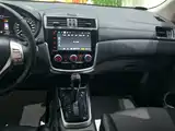Photo 13 - Nissan Tiida