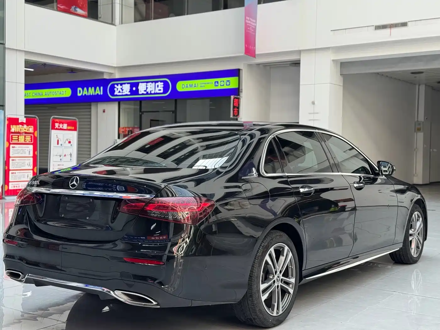 MERCEDES-BENZ E CLASS