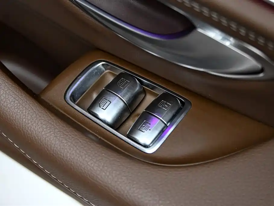 Mercedes-Benz E-Class 2023 Facelift E 300 L Luxury фото 27