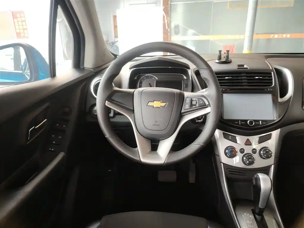 Chevrolet Trax 2014 1.4T Automatic 2WD Luxury фото 3
