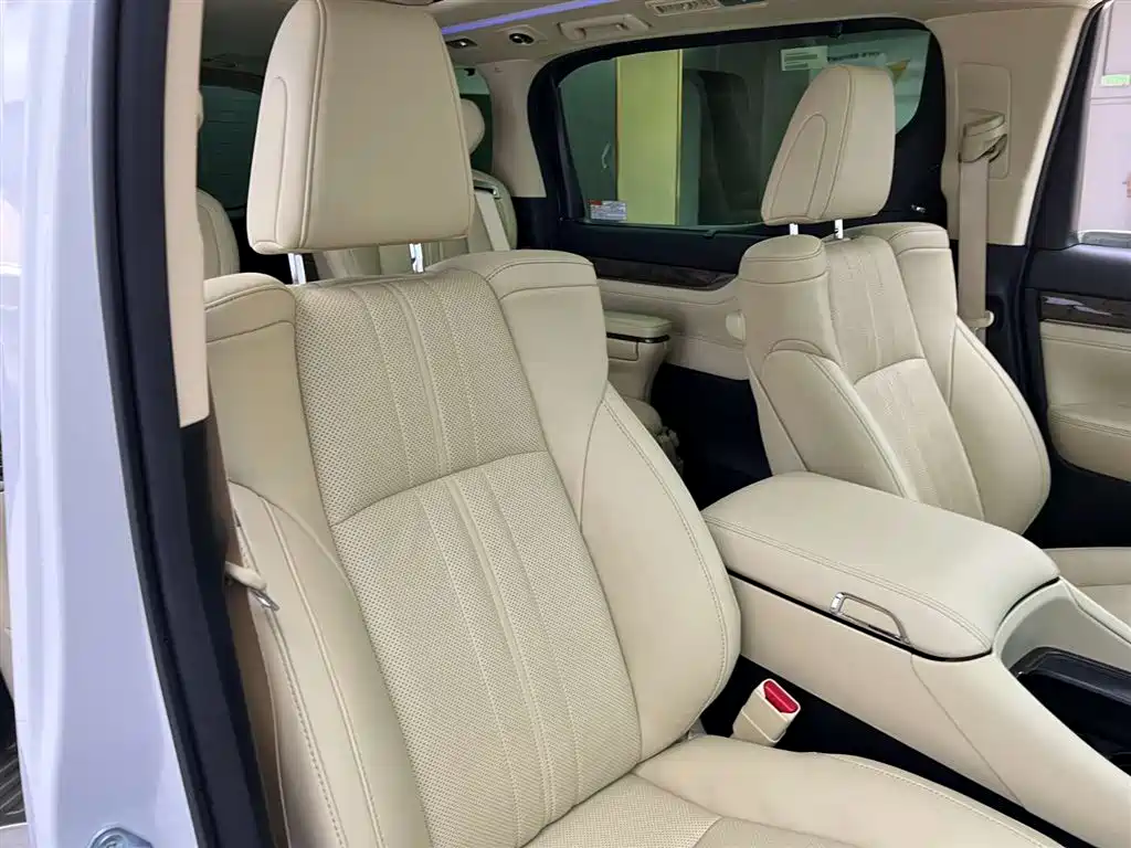 Toyota Alphard 2021 Hybrid 2.5L Premium 18