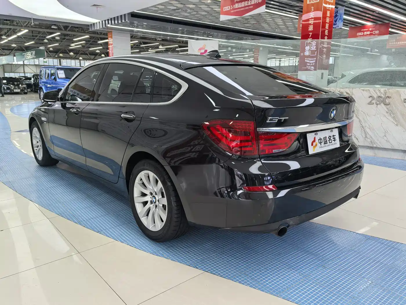 BMW 5 Series GT 2011 535i xDrive Luxury Model фото 5
