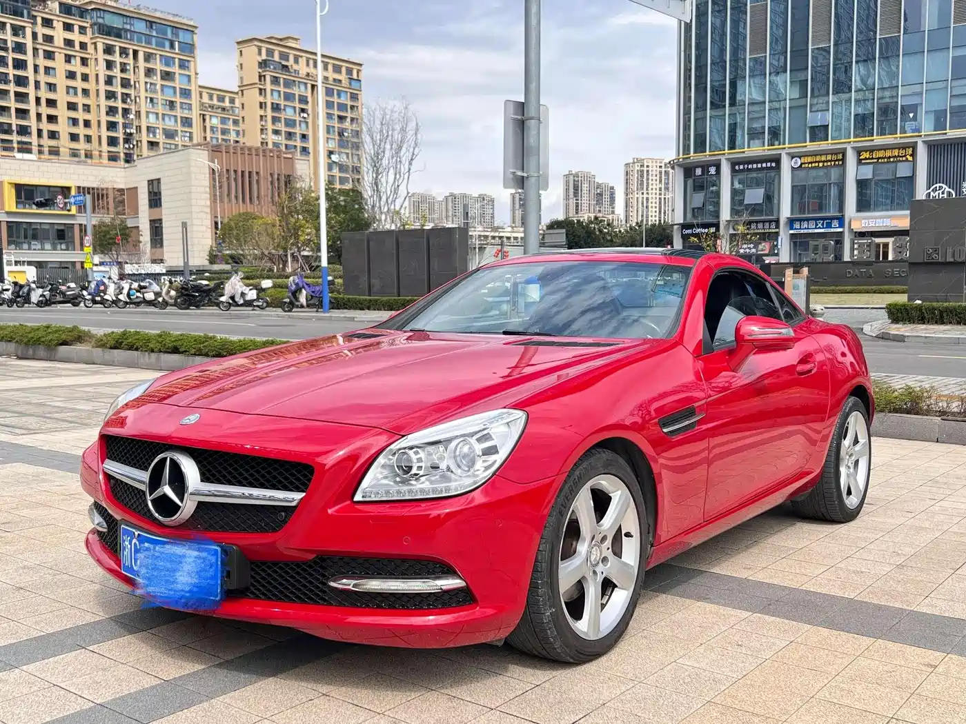 Mercedes-Benz SLK-Class 2015 SLK 200 Carbon Fiber Limited Edition