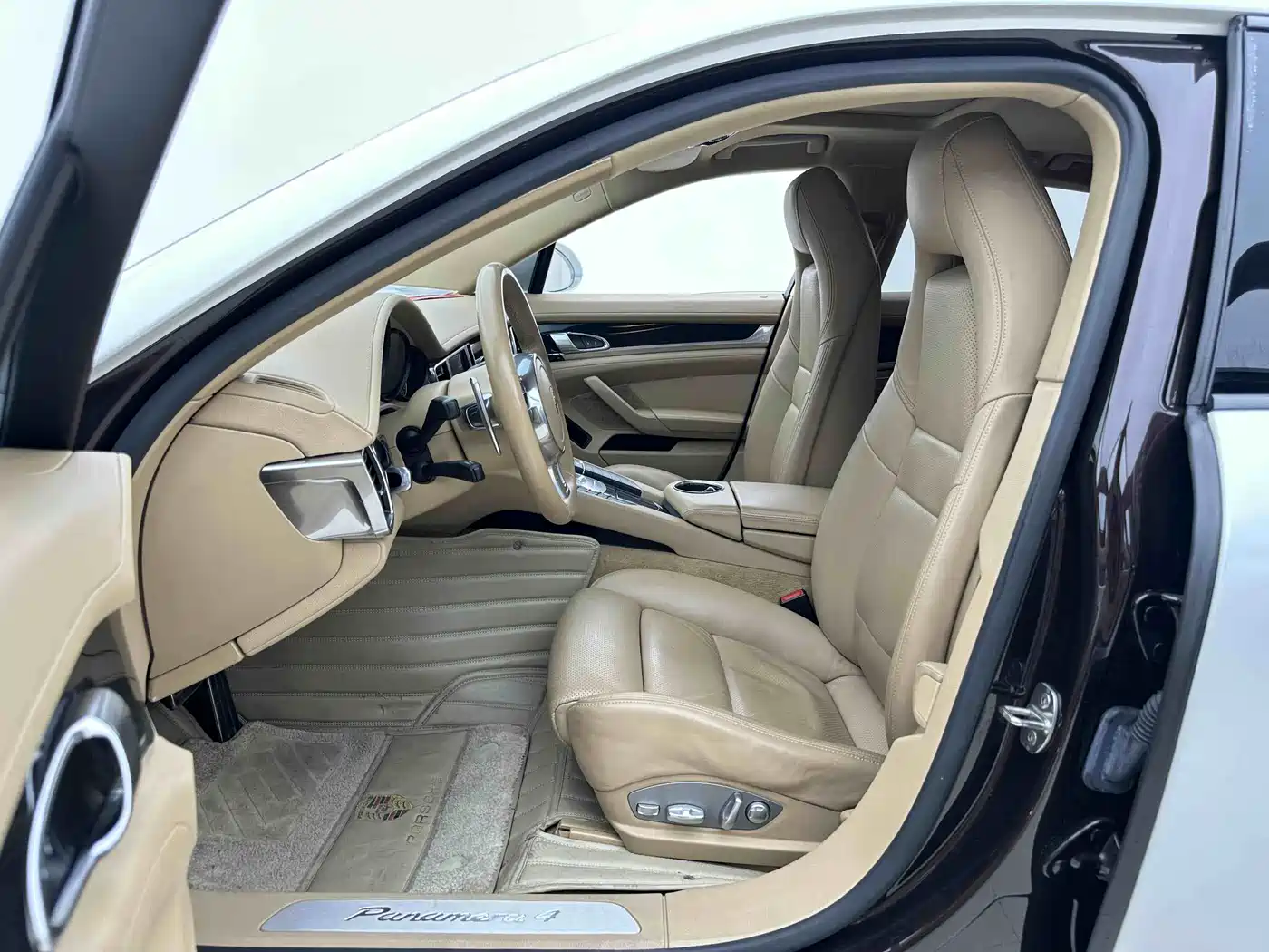 Porsche Panamera 2014 Panamera 3.0T фото 2