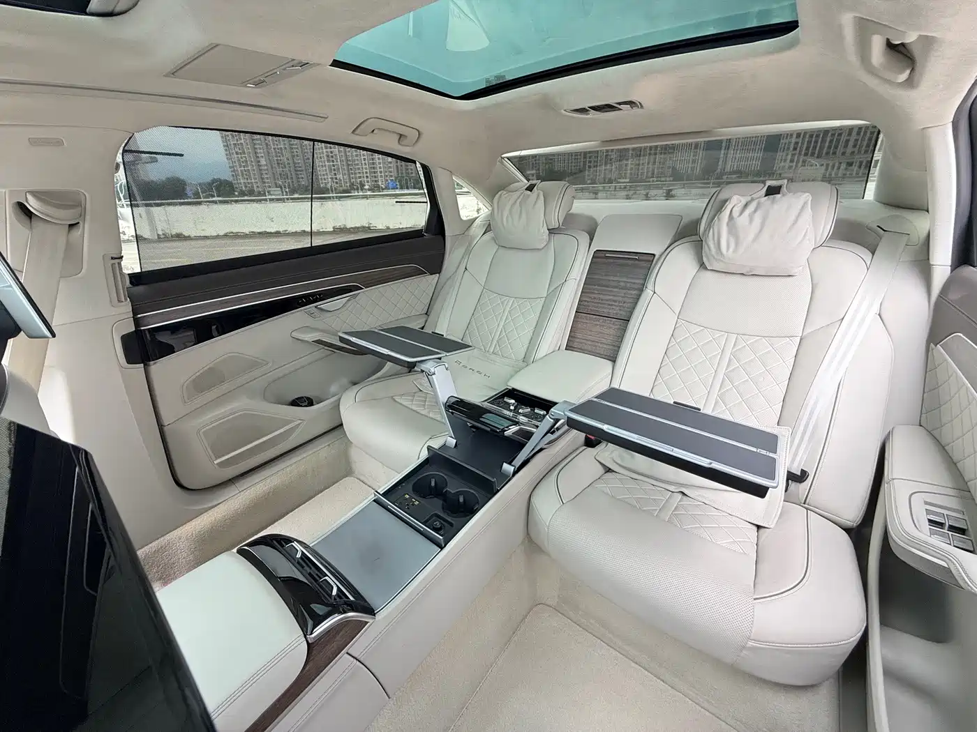 Фото 9 - Audi A8