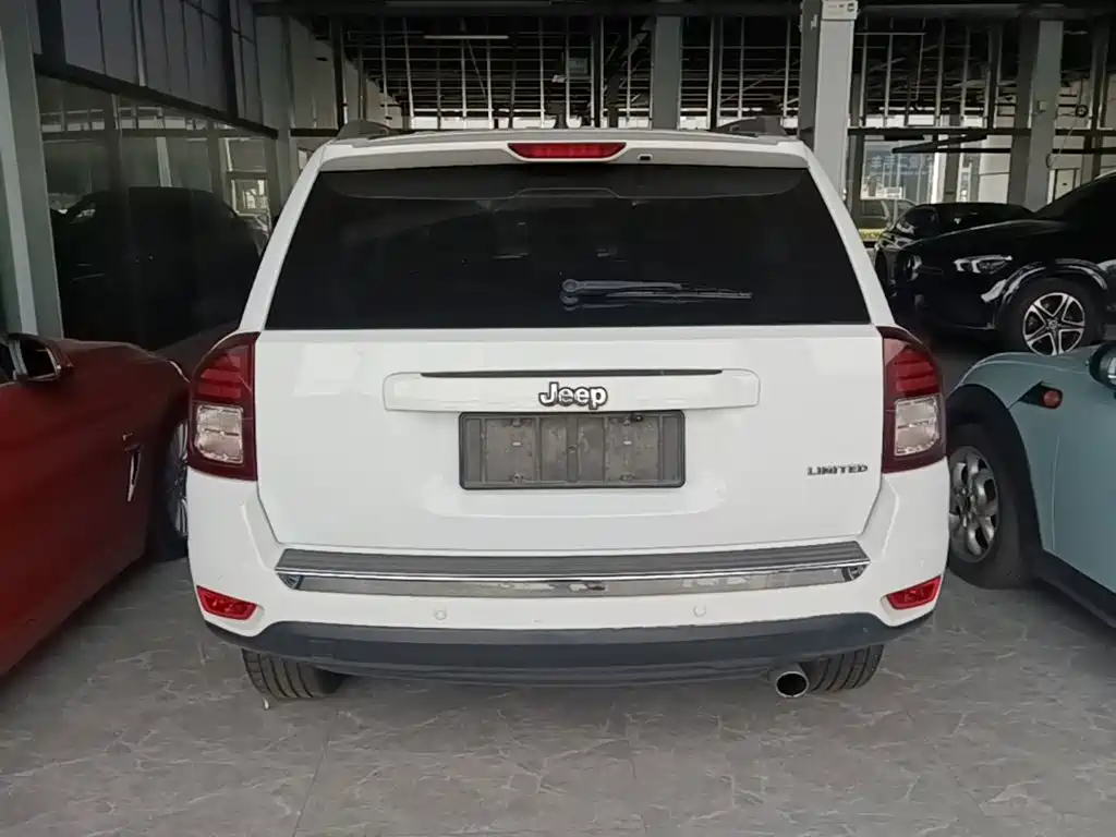 Фото 6 - Jeep Compass (Import)