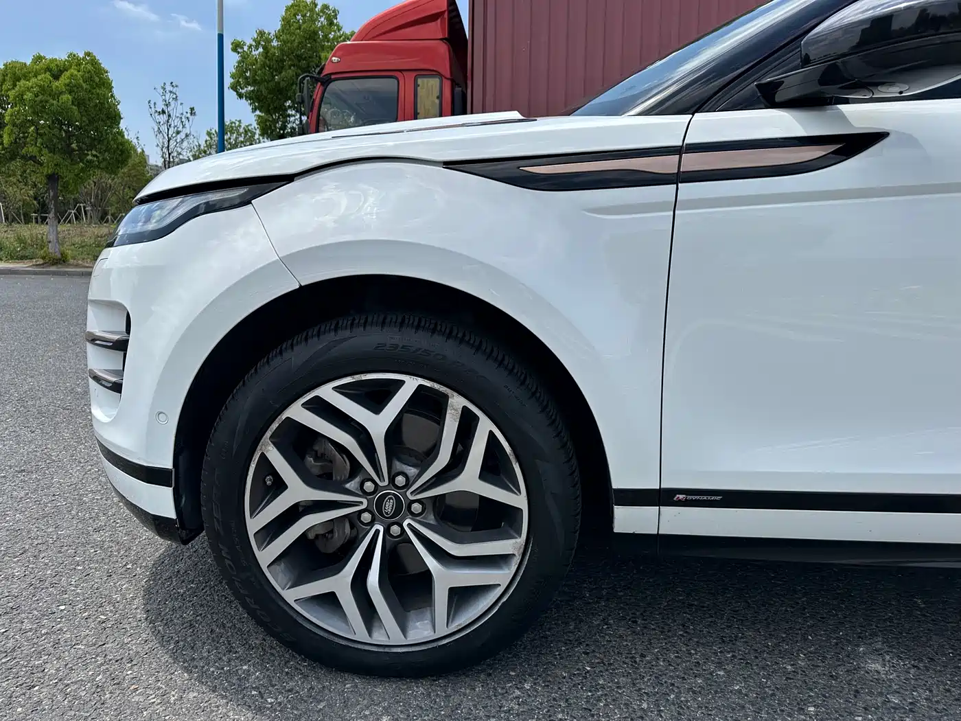 Land Rover Range Rover Evoque 2020 Model 249PS R-DYNAMIC S Gloss Black Sport Edition фото 8