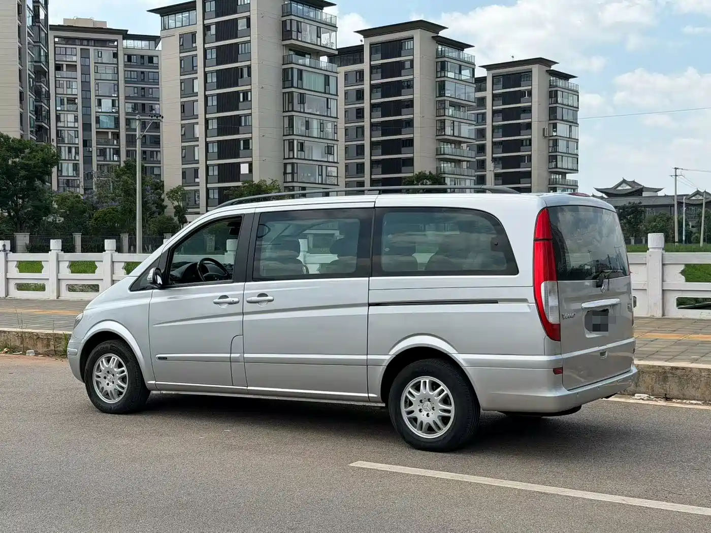 Mercedes-Benz Viano (Import) 2006 Viano 3.2L фото 4