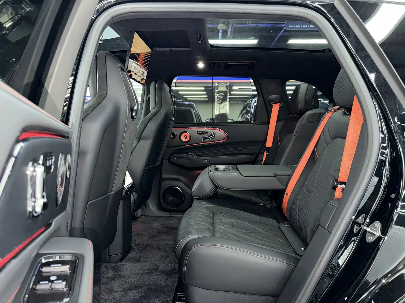 ZEEKR 8X 2026 2026 Model Dark Edition 5-Seater