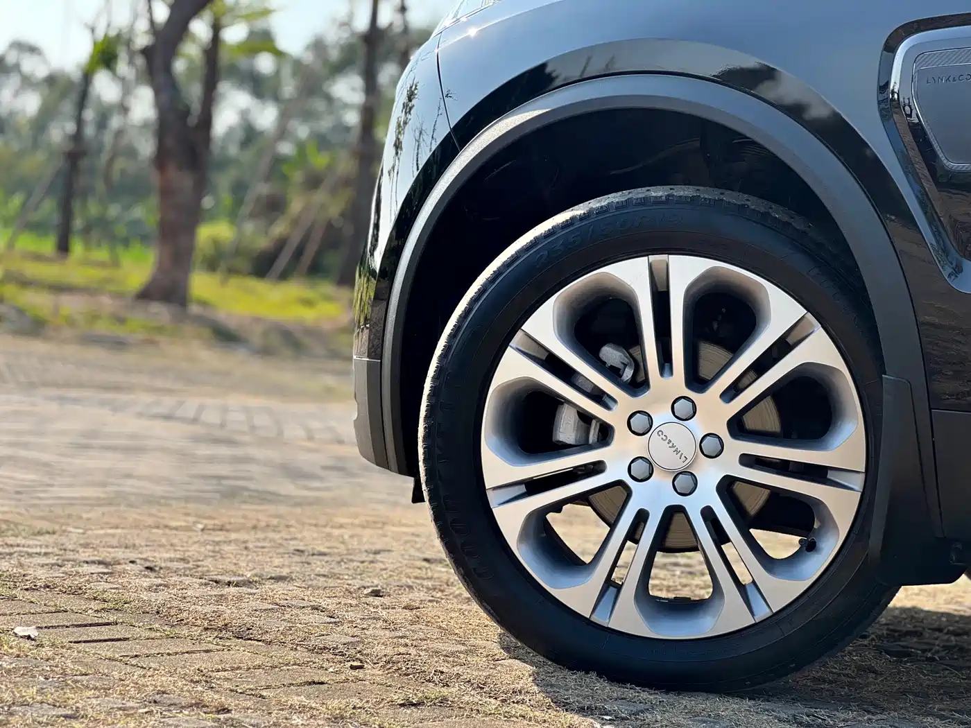 Lynk & Co 01 2019 2.0T 2WD Type Pro Version China V фото 19