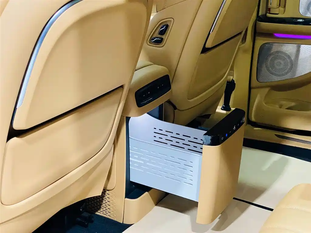 Voyah Auto Voyah Dreamer 2025 PHEV AWD Flagship Kunpeng Edition фото 12