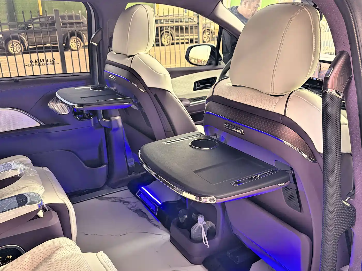 Toyota Sienna 2024 2.5L Hybrid Comfort Edition фото 14