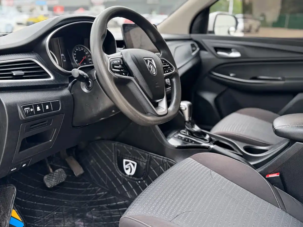 Baojun 730 2019 2019 1.5T CVT Fashion Edition 7-Seater China VI
