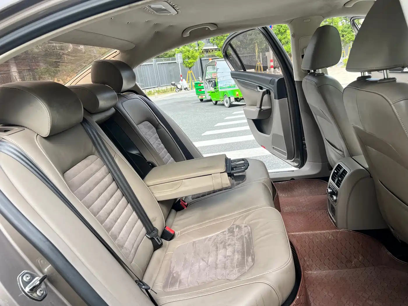 Volkswagen Magotan 2013 1.8TSI Premium фото 16