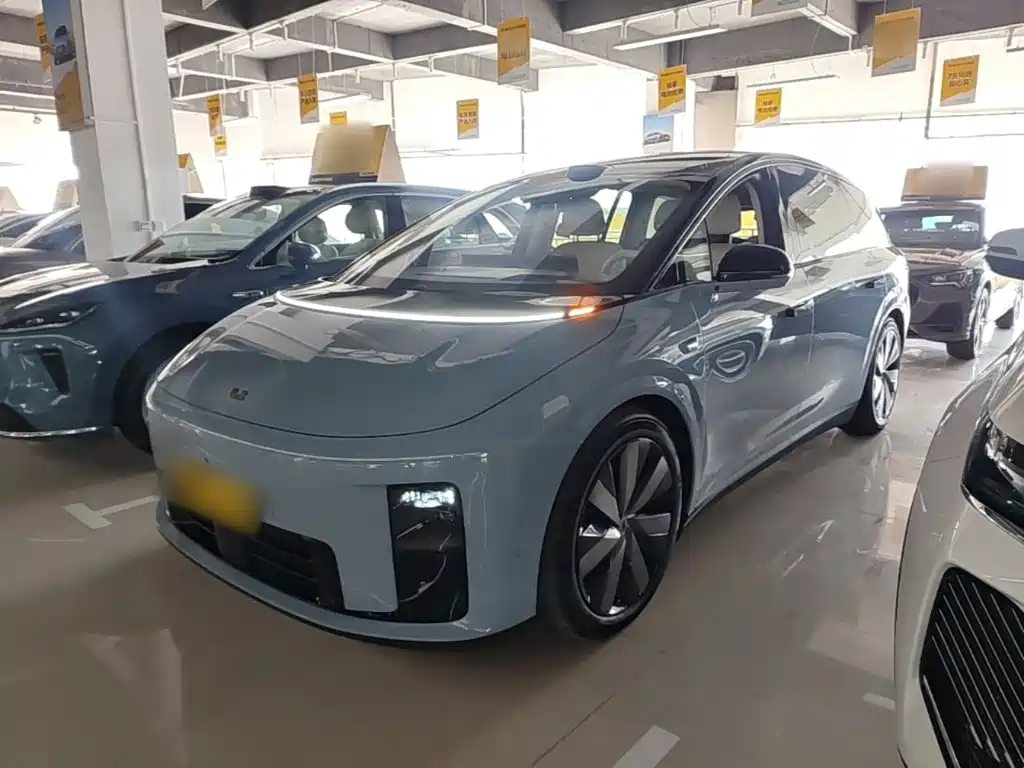 Li Auto i8 2025