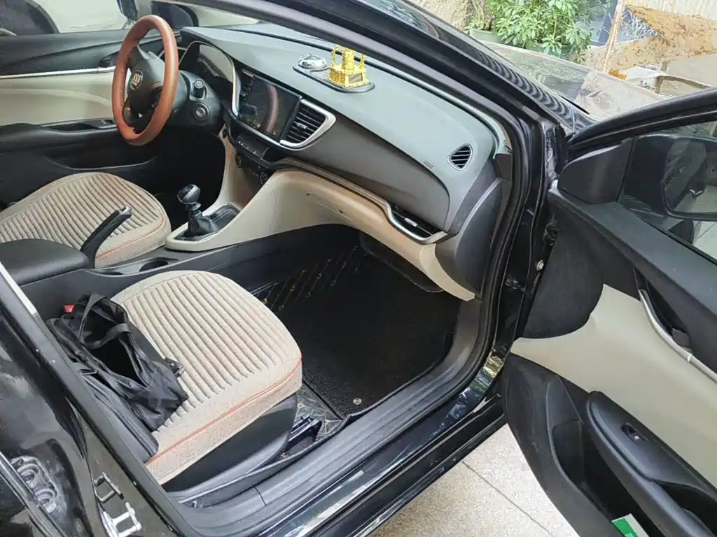 Фото 10 - Buick Excelle