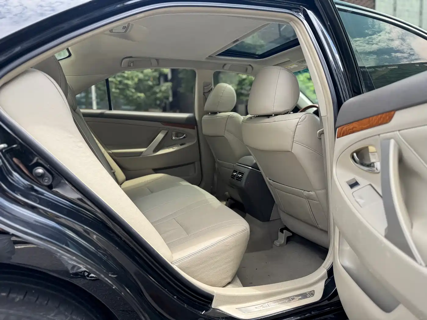 Toyota Camry 2011 240G Classic Anniversary Edition фото 12
