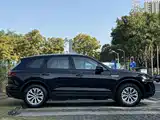 Фото 18 - Volkswagen Touareg