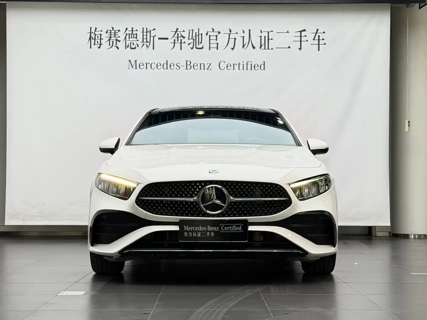Mercedes-Benz A-Class 2024 A 200 L Fashion Edition фото 17