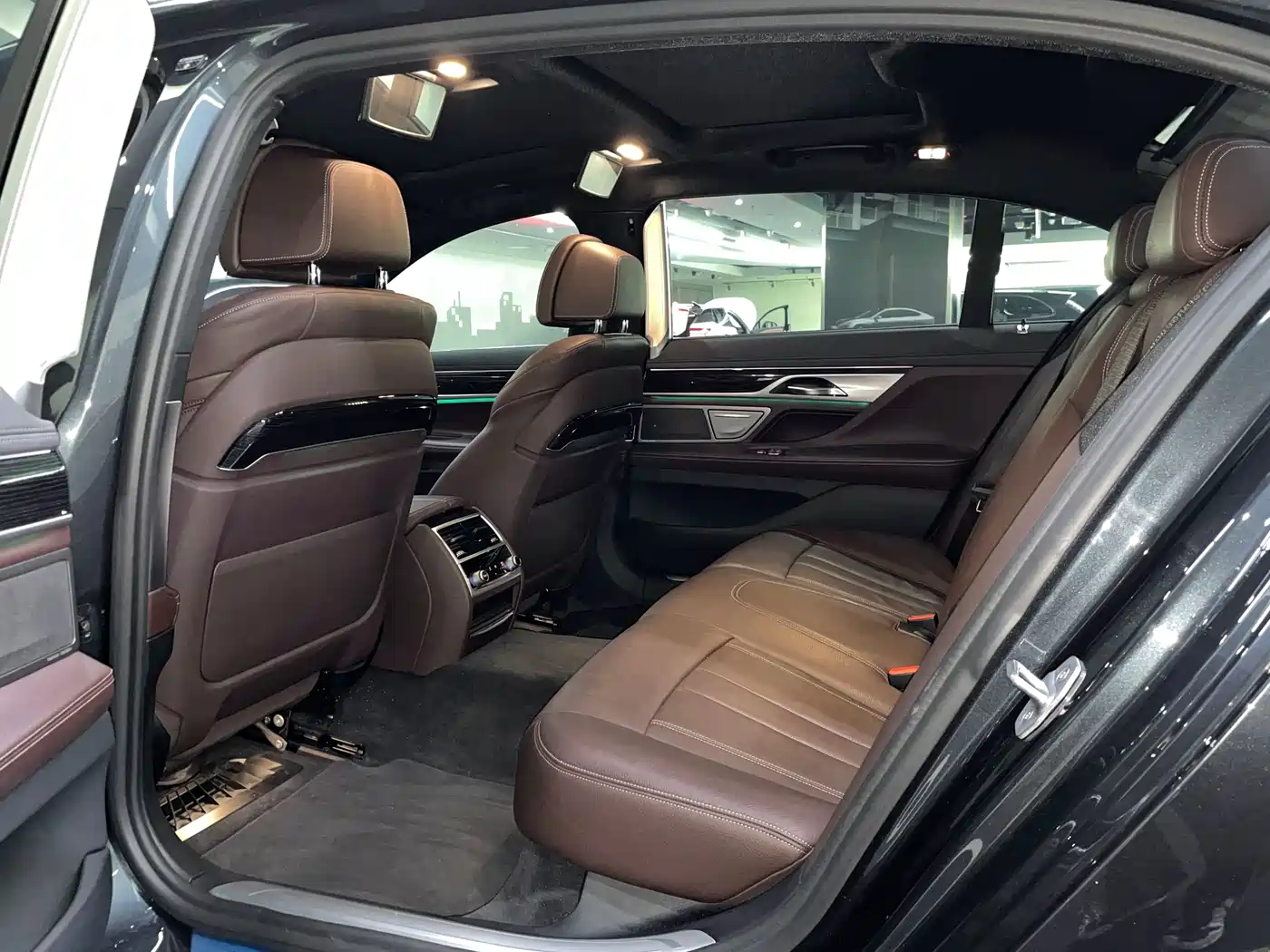 BMW 7 Series 2018 730Li Leading Type M Sport Package фото 20