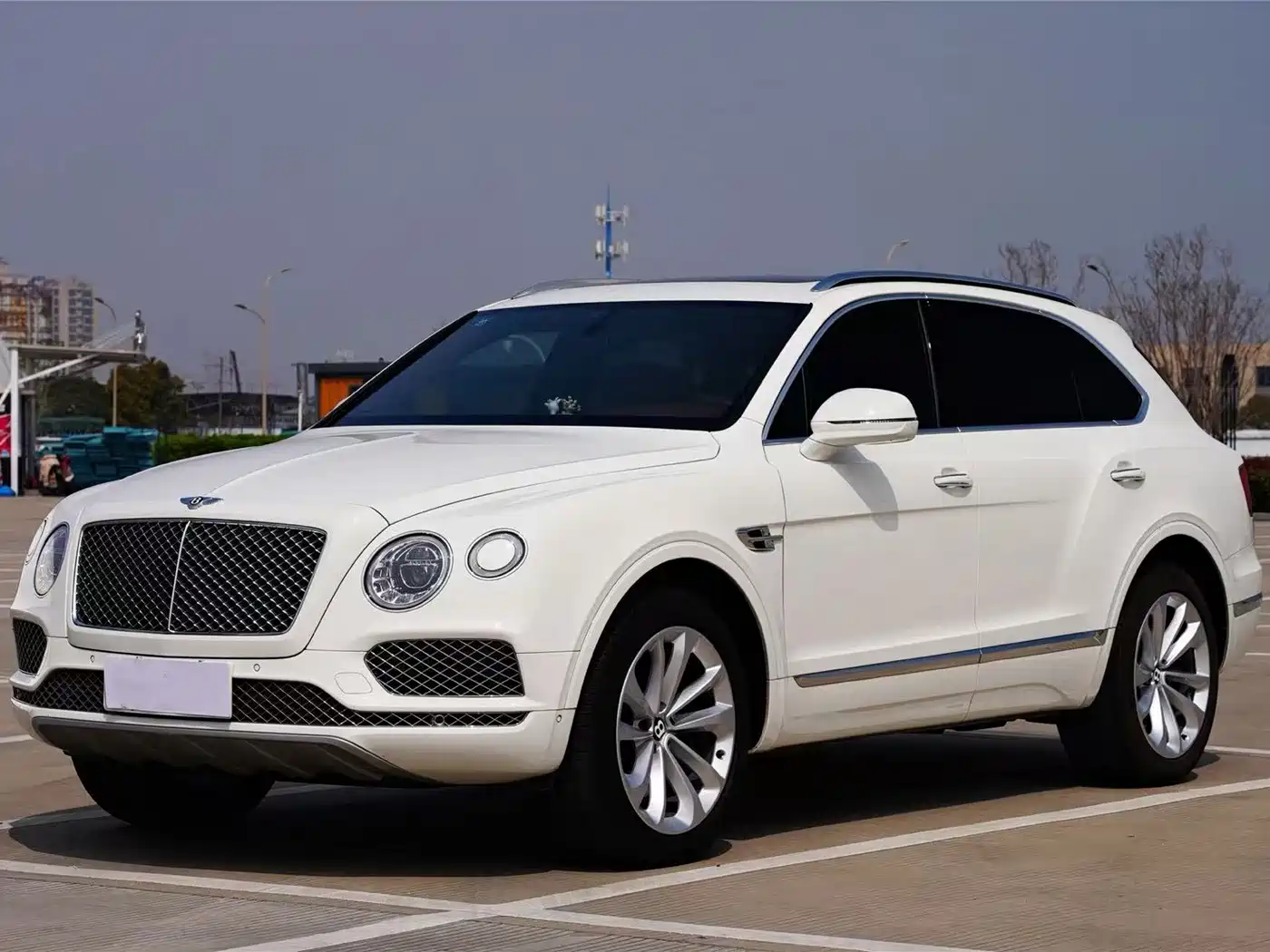 Bentley Bentayga 2017 — пригон из Китая