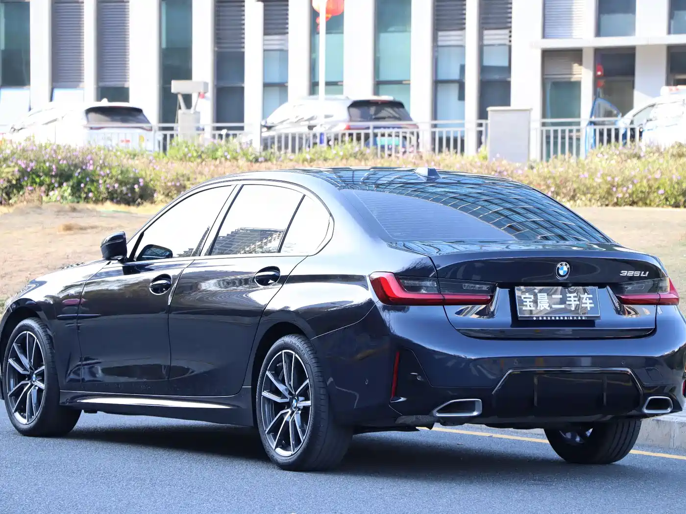 BMW 3 Series 2025 325Li M Sport Package фото 4