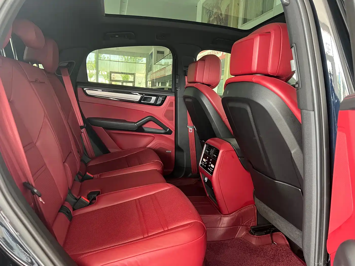 Фото 10 - Porsche Cayenne