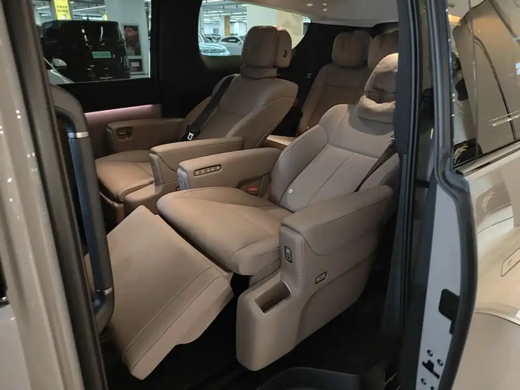 Li Auto MEGA 2025 2025 Model Home Family Special Edition