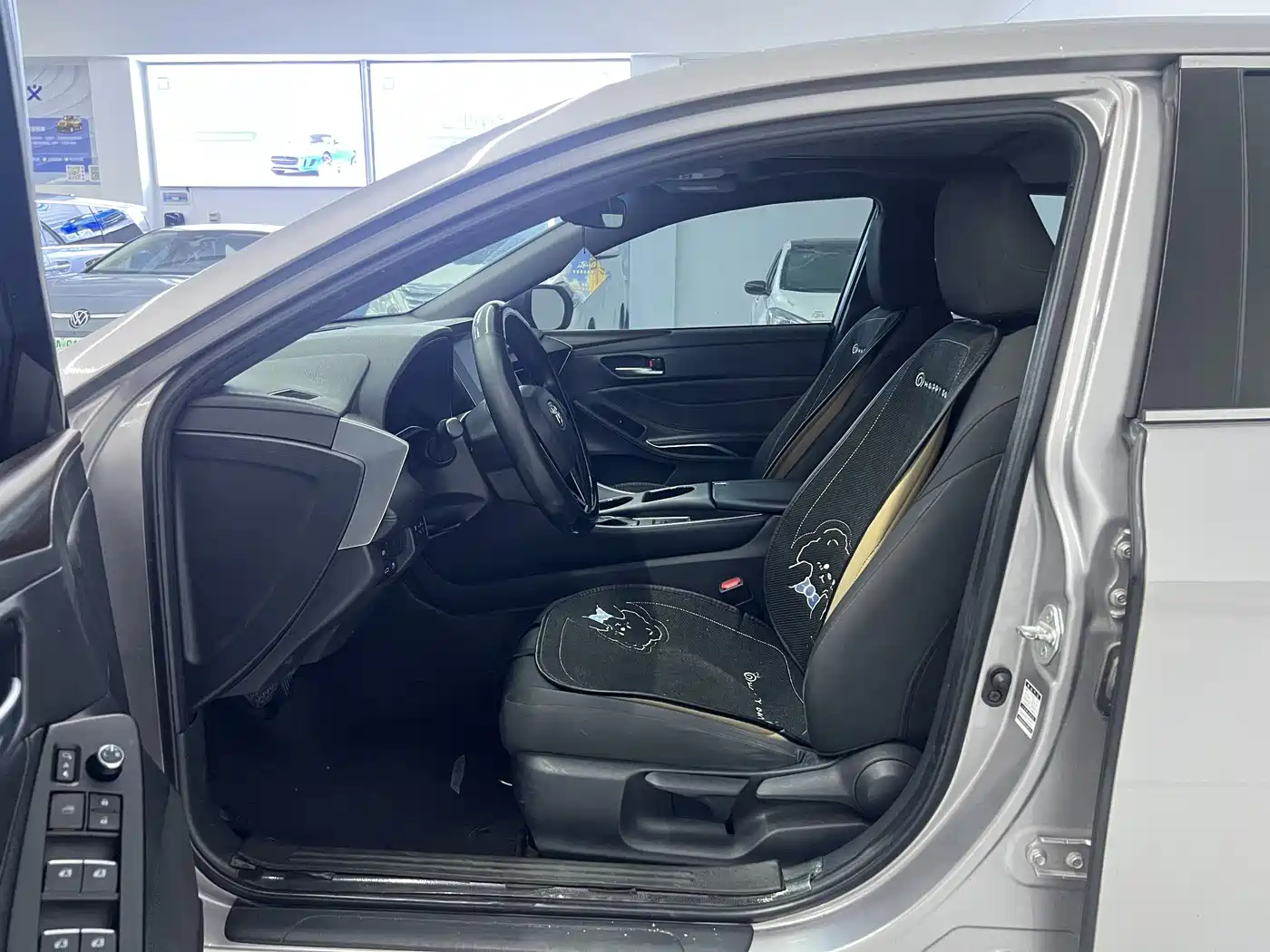 Toyota Avalon 2023 2.0L Aspiration Edition фото 17