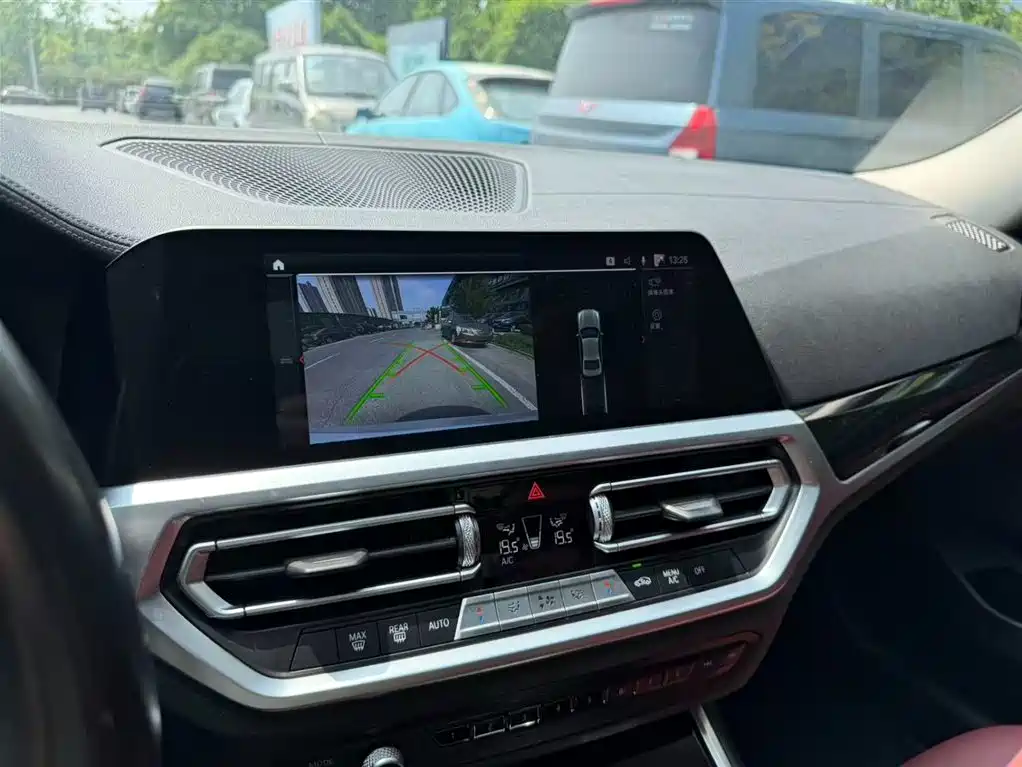 BMW 3 Series 2021 Second Facelift 320Li M Sport Package фото 9