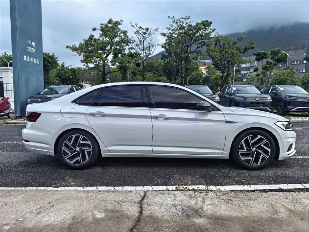 Volkswagen Sagitar 2022 280TSI DSG Soaring Edition фото 10