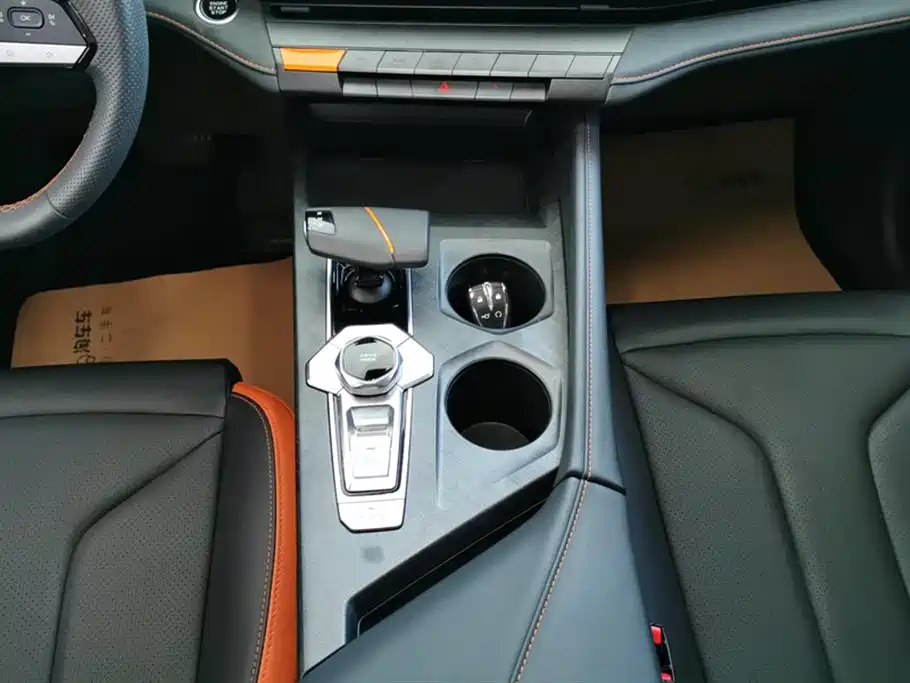 CHANGAN UNI-V