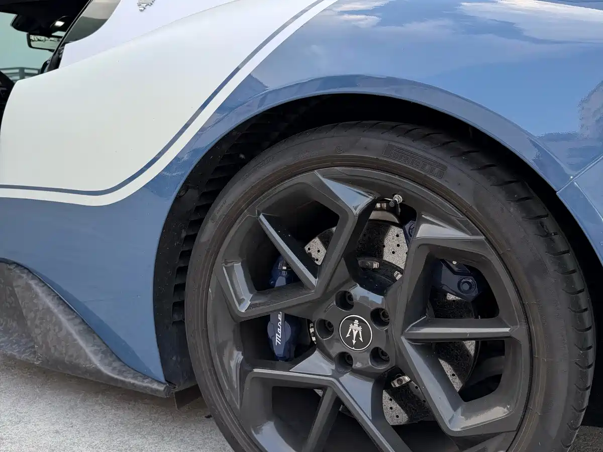 Maserati MC20 2023 2023 3.0T Standard Edition