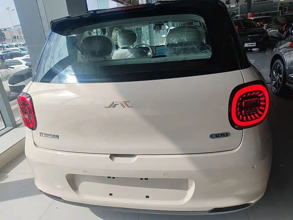 JAC Yiwei Yiwei 3 2026 2024 Beloved Edition 330km Air
