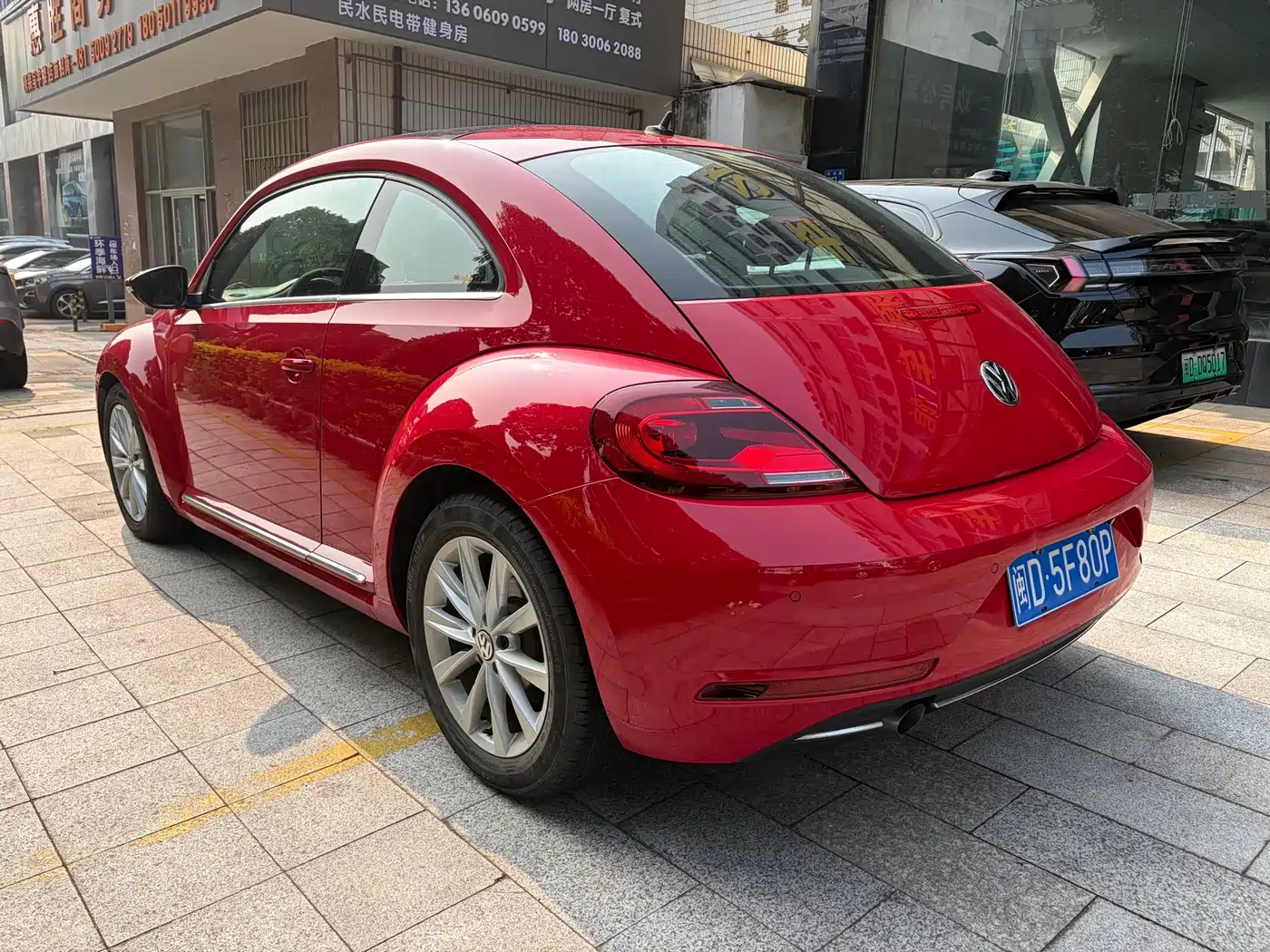 Volkswagen Beetle 2018 180TSI Trend Joy Edition фото 4
