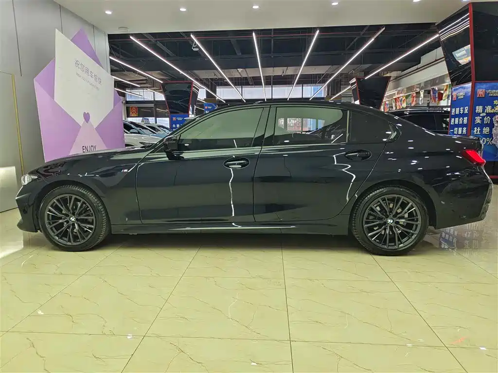 BMW 3 Series 2023 325Li M Sport Black Night Package фото 7