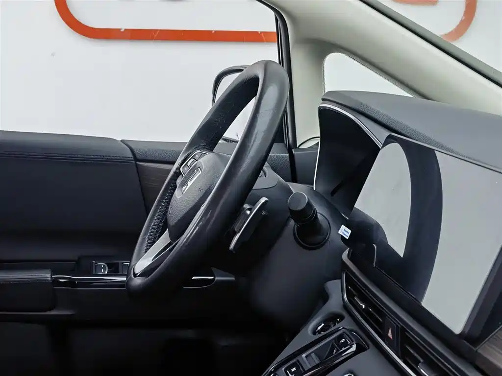 Honda Odyssey 2024 2.0L e:HEV Sharp·Comfort Edition фото 22